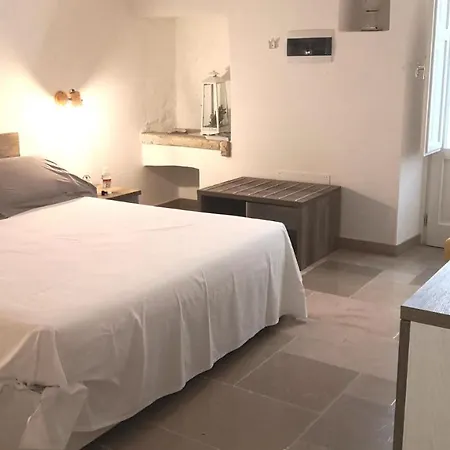 Dimore Annunziata 3* Aradeo